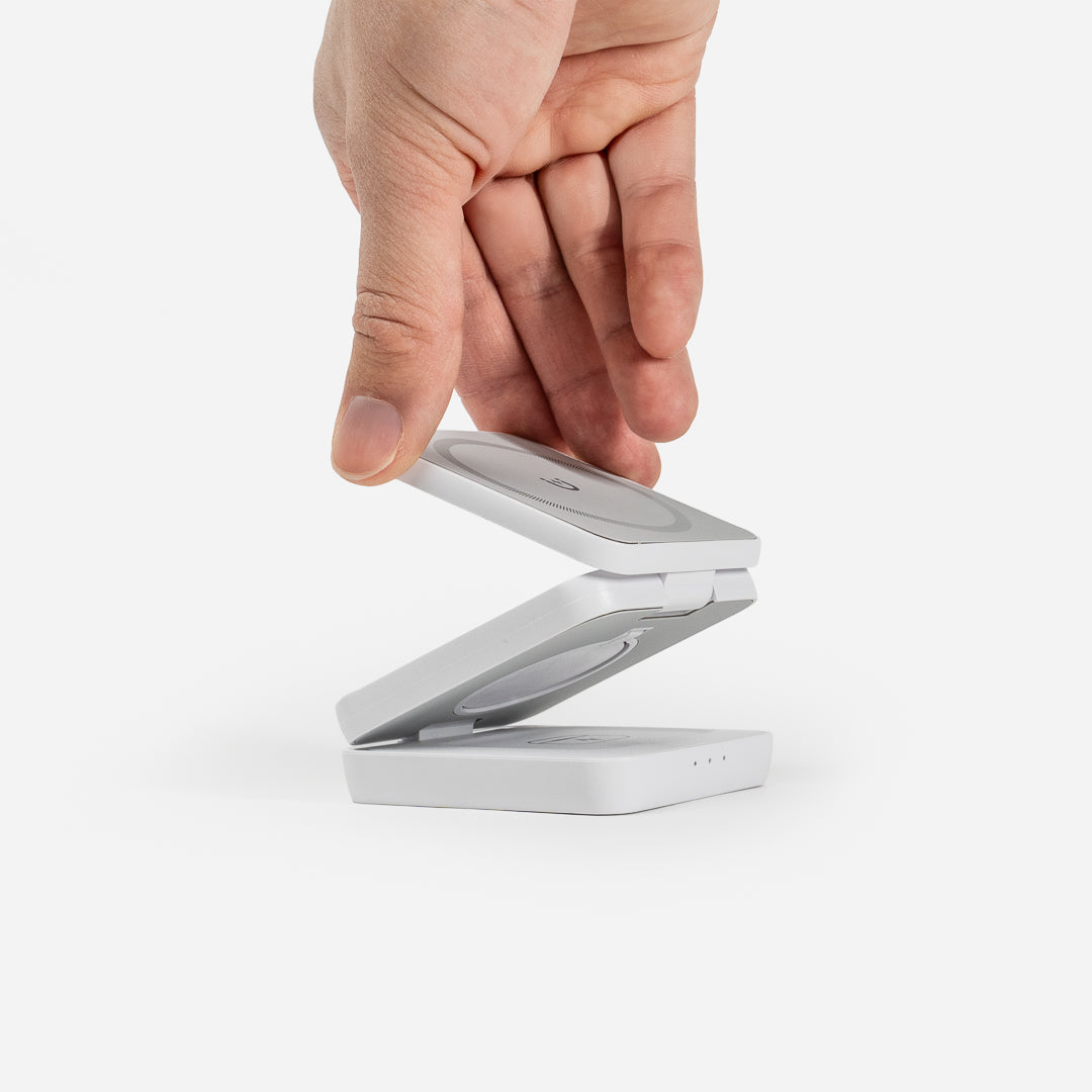 Midas Pro 3 in 1 Foldable MagSafe Charging Station